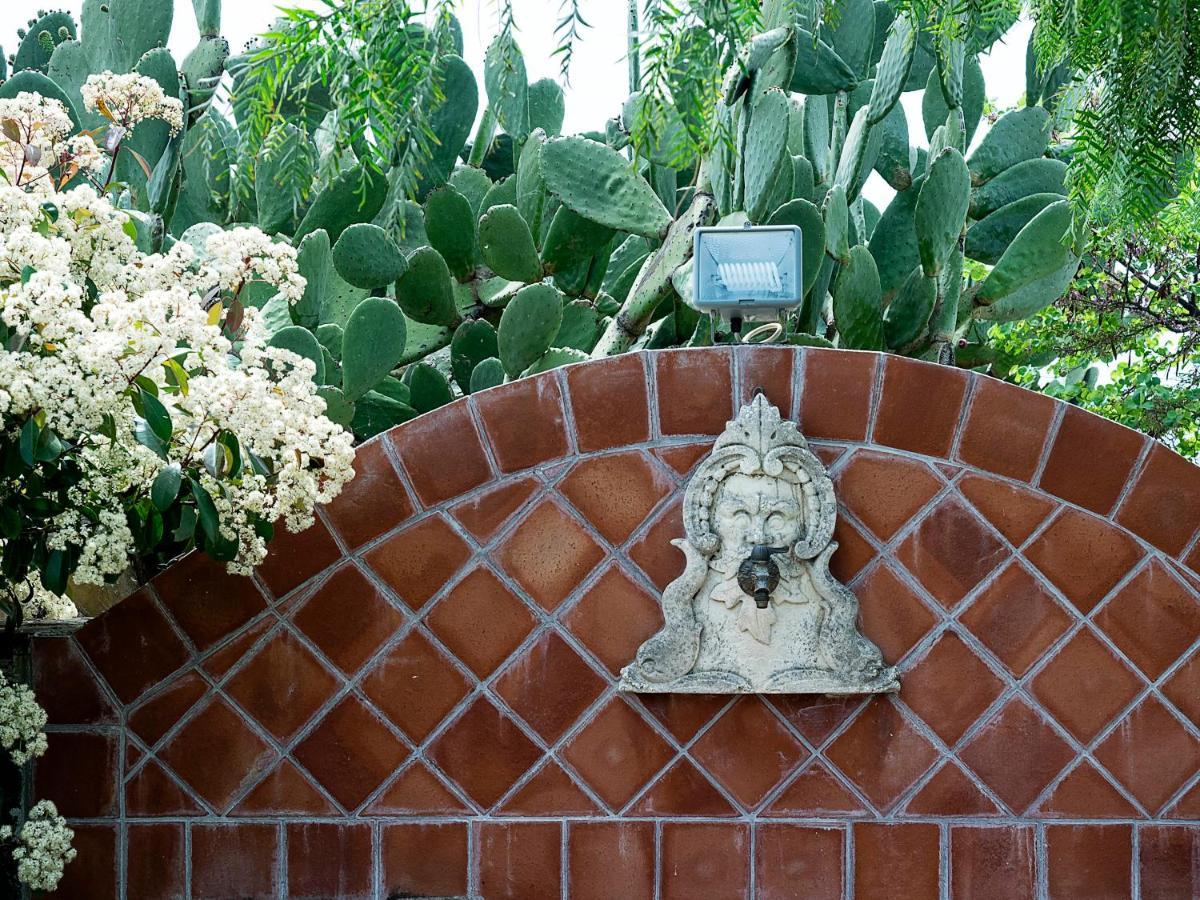 Fontana Del Cherubino Santa Maria di Licodia Kültér fotó